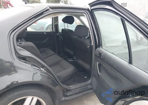 2003 Volkswagen Jetta Gl z USA, uszkodzony, nr VIN 3VWRK69M73M116840